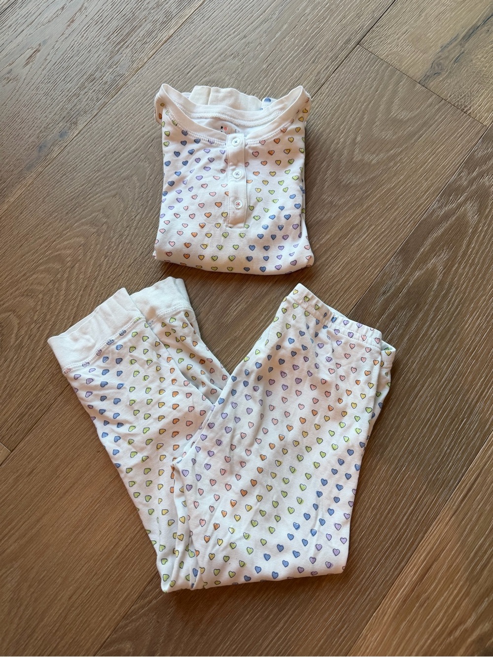 Roller Rabbit kids Pajama Set with Rainbow Heart Print
